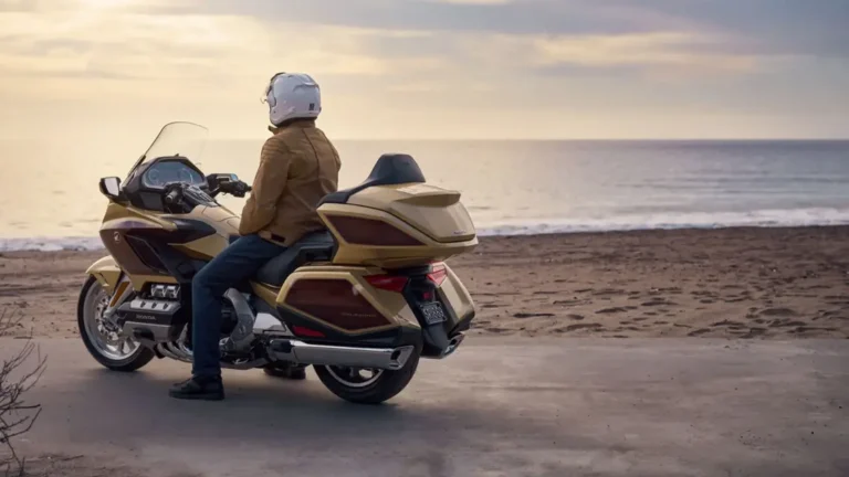 2025 Honda Gold Wing Review UK- Specs, Comfort & Touring Performance