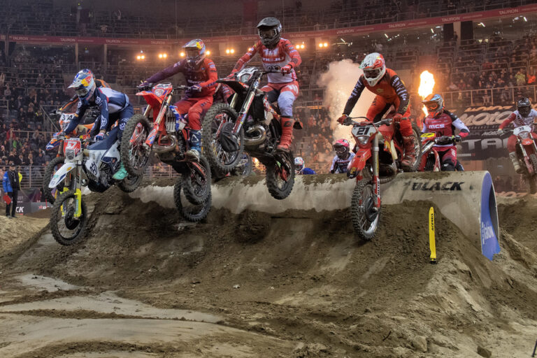 SuperEnduro 2025/26: Winter Thrills, Venues & Riders to Watch