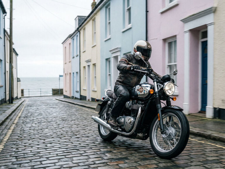 BSA Bantam 350 Smashes It: The UK’s Best-Selling Modern Classic (Yes, Really)